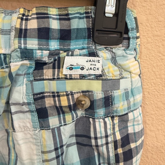 Janie and Jack patched shorts size 6 - Picture 3 of 4